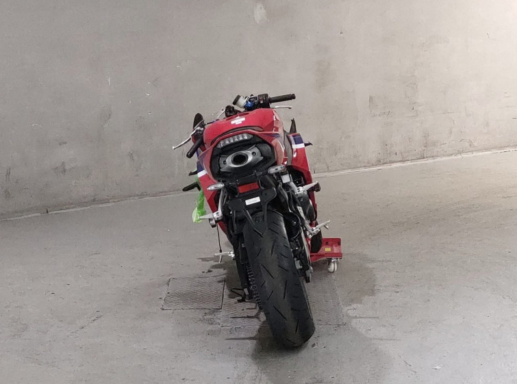 Мотоцикл Honda CBR600RR з пробігом 122 km