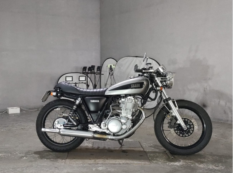 Мотоцикл Yamaha SR400 с пробегом 10084 km