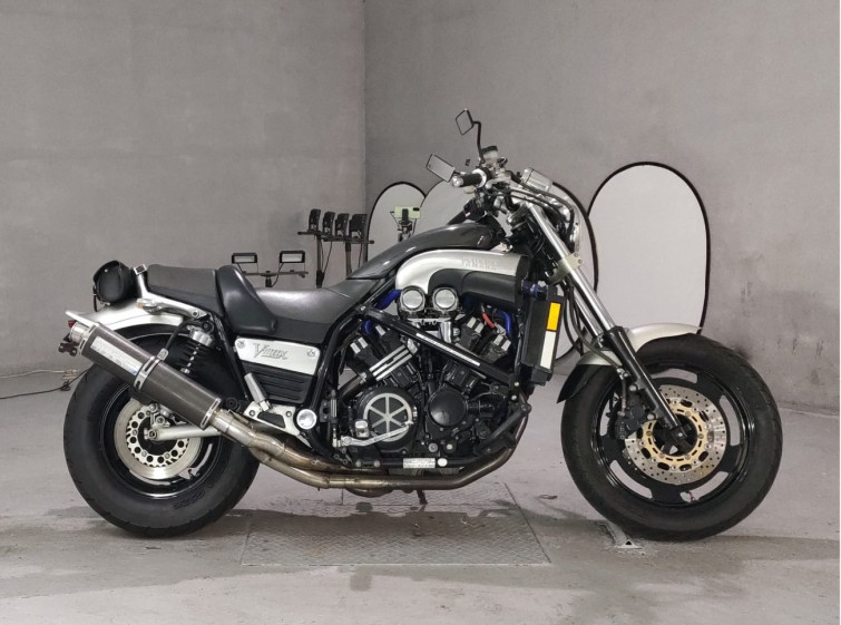 Мотоцикл Yamaha V-MAX1200 с пробегом 16766 km