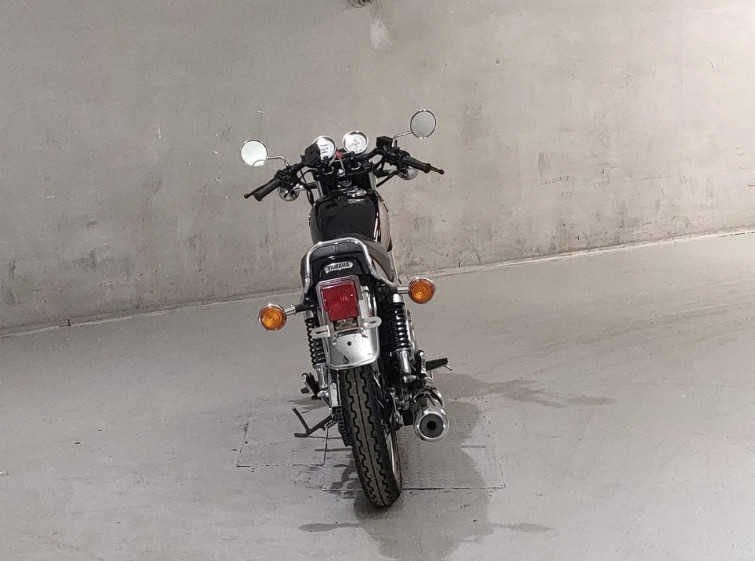 Мотоцикл Yamaha SR400 с пробегом 4314 km