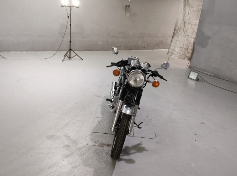 Мотоцикл Yamaha SR400 с пробегом 4314 km