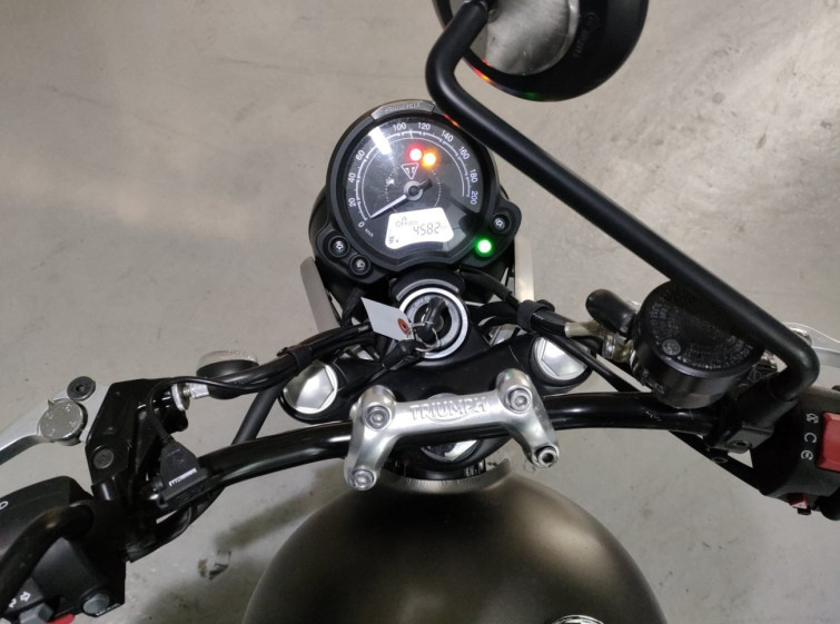 Мотоцикл Triumph speed twin 900 с пробегом 4582 km