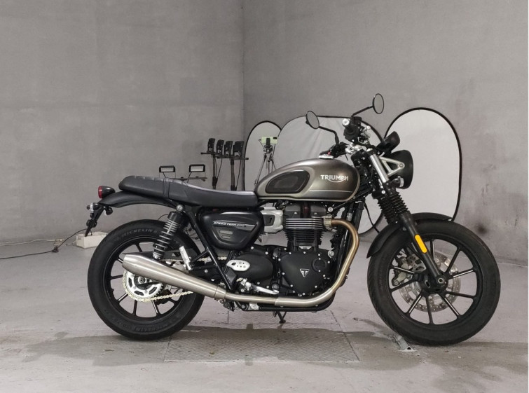 Мотоцикл Triumph speed twin 900 с пробегом 4582 km