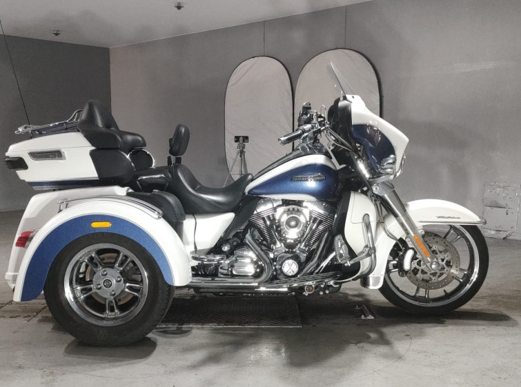 Мотоцикл HD TRI GLIDE ULTRA CLASSIC FLHTCUTG1690 з пробігом 6991 km