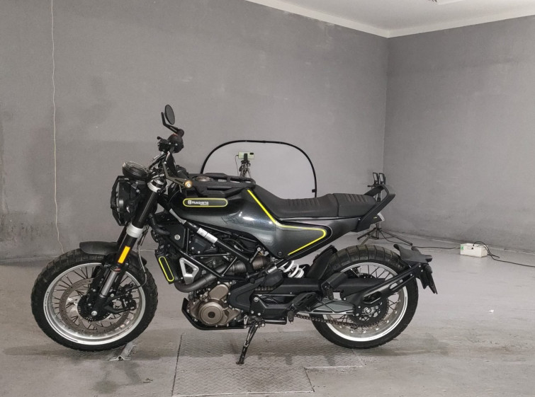 Мотоцикл Husqvarna SVARTPILEN 401 з пробігом 13430 km