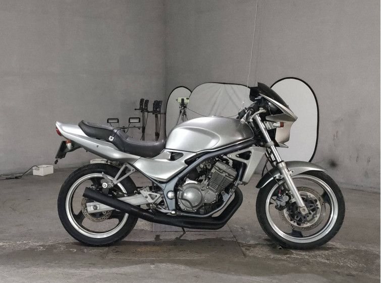 Мотоцикл Kawasaki BALIUS ZR250 з пробігом 43262 km