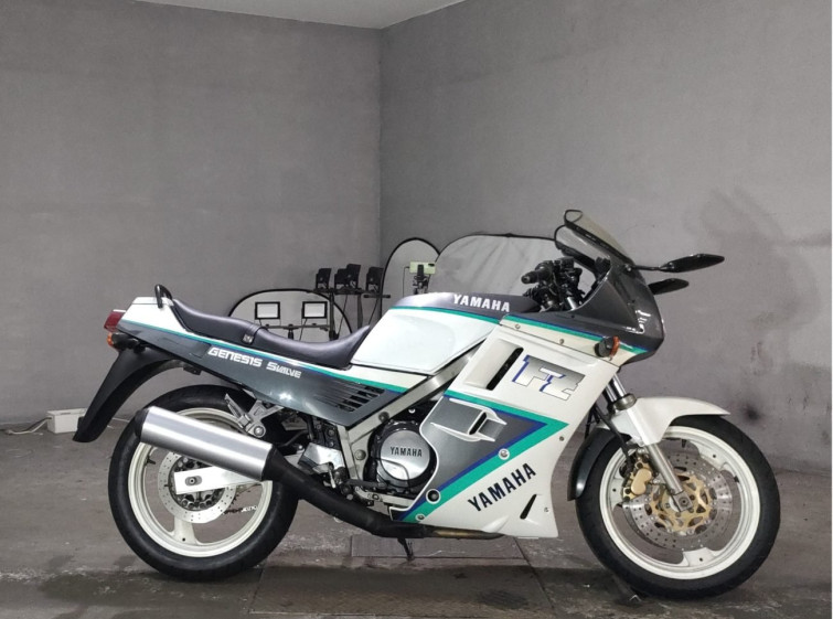 Мотоцикл Yamaha FZ750 с пробегом 13949 km