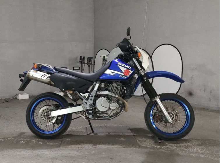 Мотоцикл Suzuki DR650SE з пробігом 6728 km