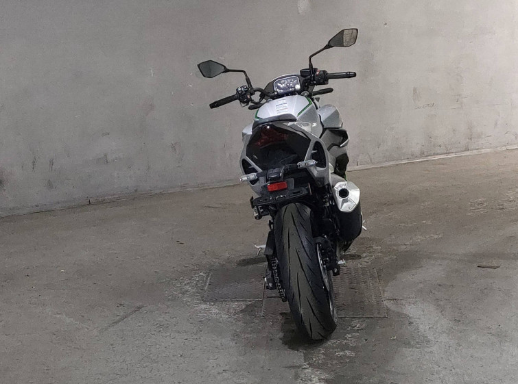 Мотоцикл Kawasaki Z7ﾊEVEﾘｯﾄﾞ з пробігом 106 km