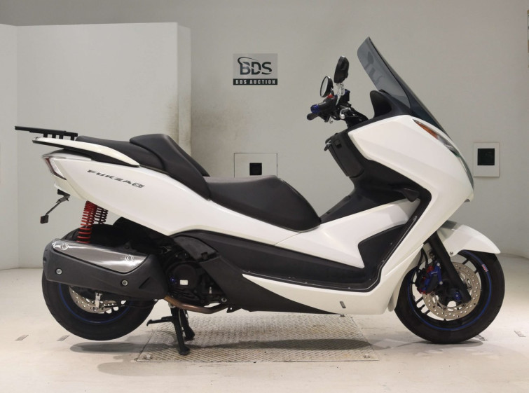 Мотоцикл Honda FORZA SI з пробігом 11536 km