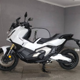 Мотоцикл Honda X-ADV750 з пробігом 2 km