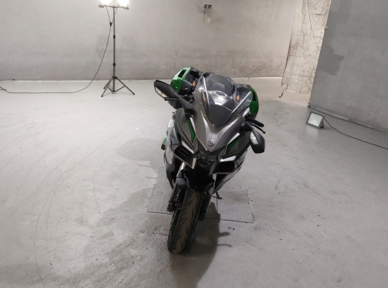 Мотоцикл Kawasaki NINJA H2 SX з пробігом 11830 km