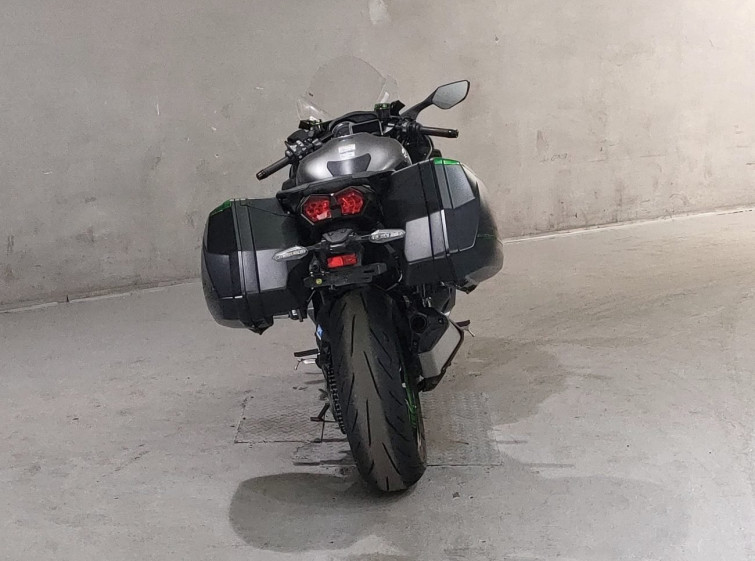 Мотоцикл Kawasaki NINJA H2 SX з пробігом 11830 km