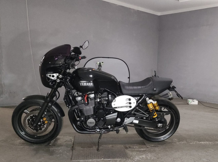Мотоцикл Yamaha XJR1300C с пробегом 30345 km