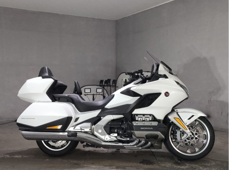 Мотоцикл Honda GL1800 TOUR с пробегом 19842 km