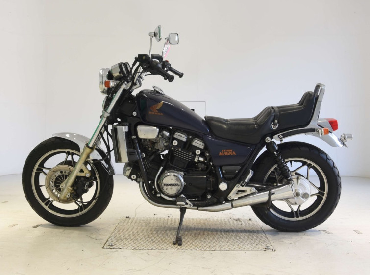 Мотоцикл Honda MAGNA750 с пробегом 22178 km