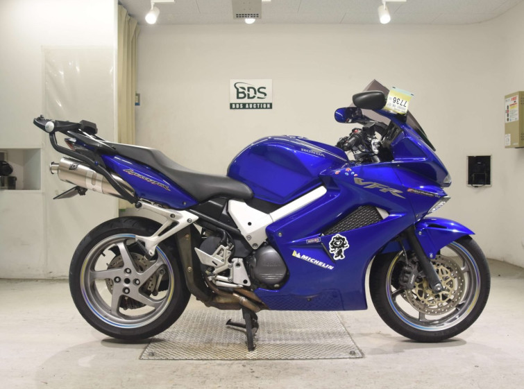 Мотоцикл Honda VFR800F с пробегом 64293 km