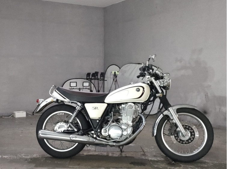 Мотоцикл Yamaha SR400 с пробегом 9991 km