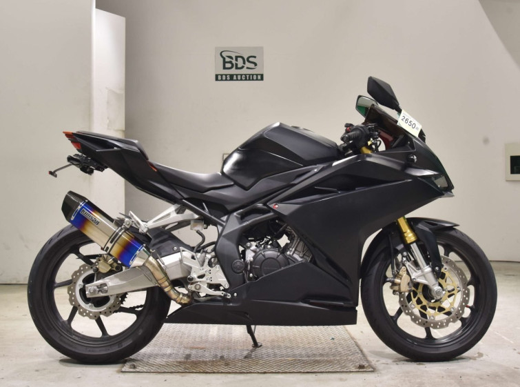 Мотоцикл Honda CBR250RR с пробегом 10598 km