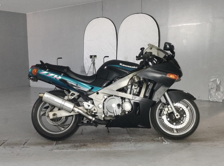 Мотоцикл Kawasaki ZZ-R400 с пробегом 75939 km