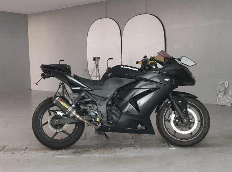 Мотоцикл Kawasaki NINJA250R з пробігом 61662 km