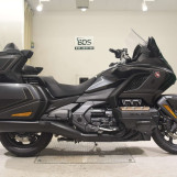 Мотоцикл Honda GL1800 TOUR D с пробегом 142 km