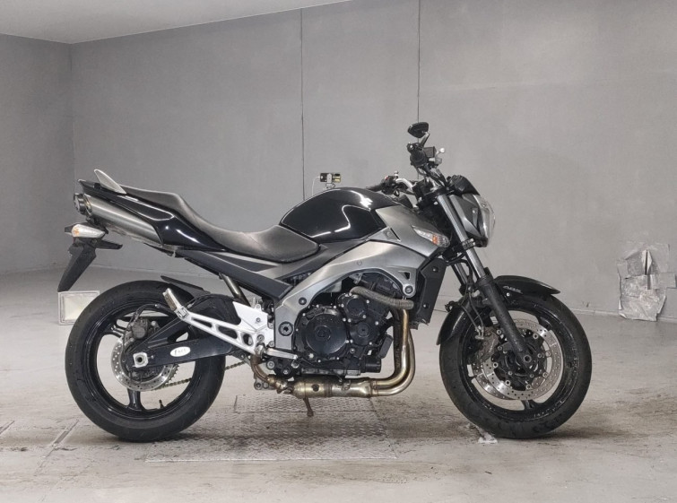 Мотоцикл Suzuki GSR400 з пробігом 51437 km
