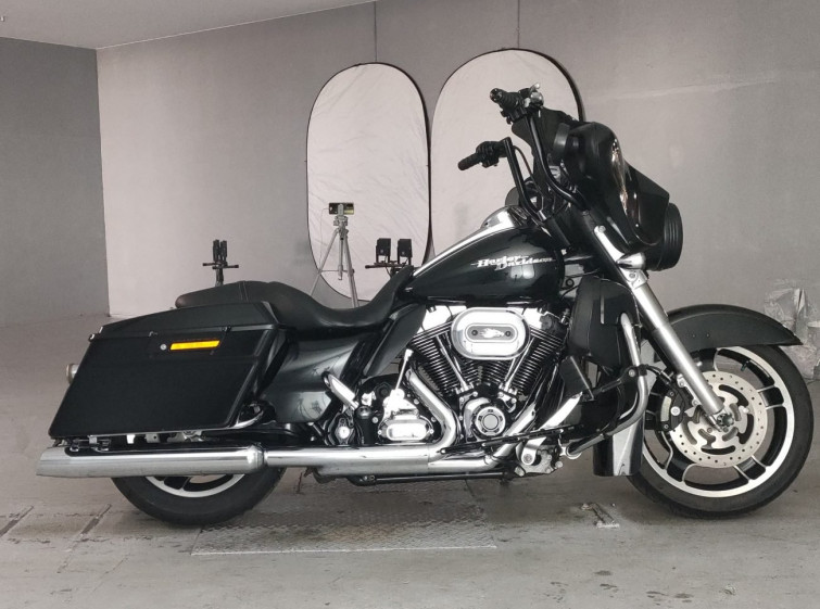 Мотоцикл HD SREET GLIDE FLHX1580 с пробегом 24171 km