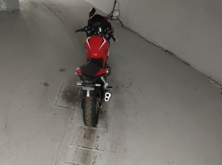 Мотоцикл Honda CBR400R з пробігом 14600 km