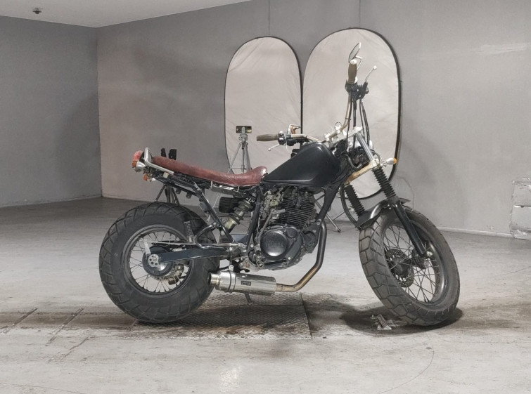 Мотоцикл Yamaha TW200 с пробегом 21220 km