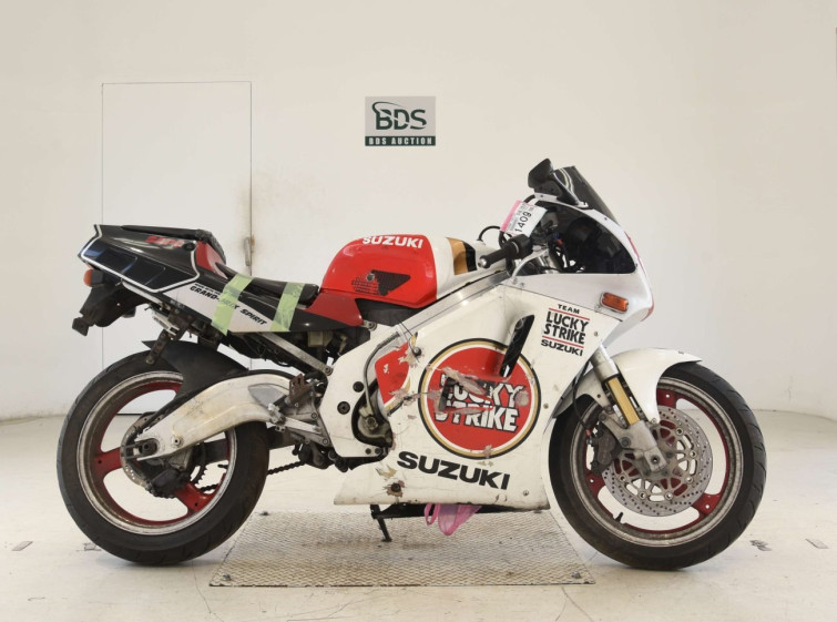 Мотоцикл Suzuki RGV250 з пробігом 49217 km