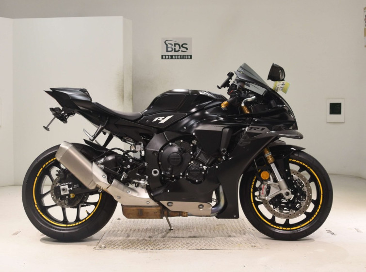 Мотоцикл Yamaha YZF-R1 с пробегом 3765 km