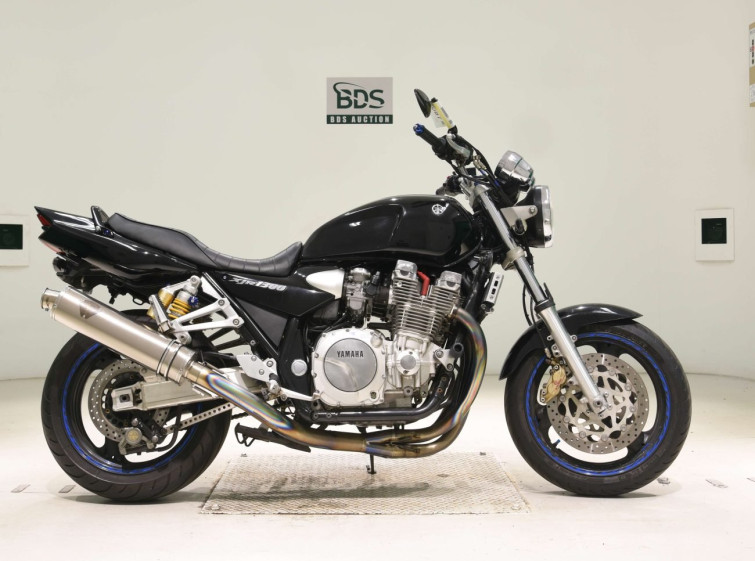 Мотоцикл Yamaha XJR1300 с пробегом 30432 km