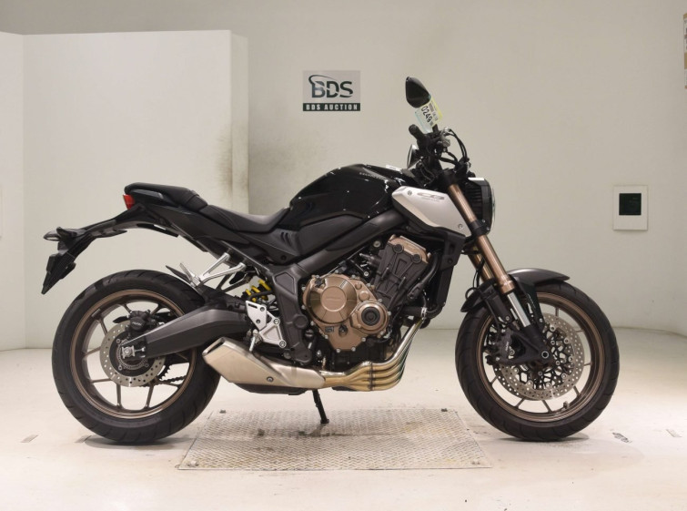 Мотоцикл Honda CB650R з пробігом 34357 km