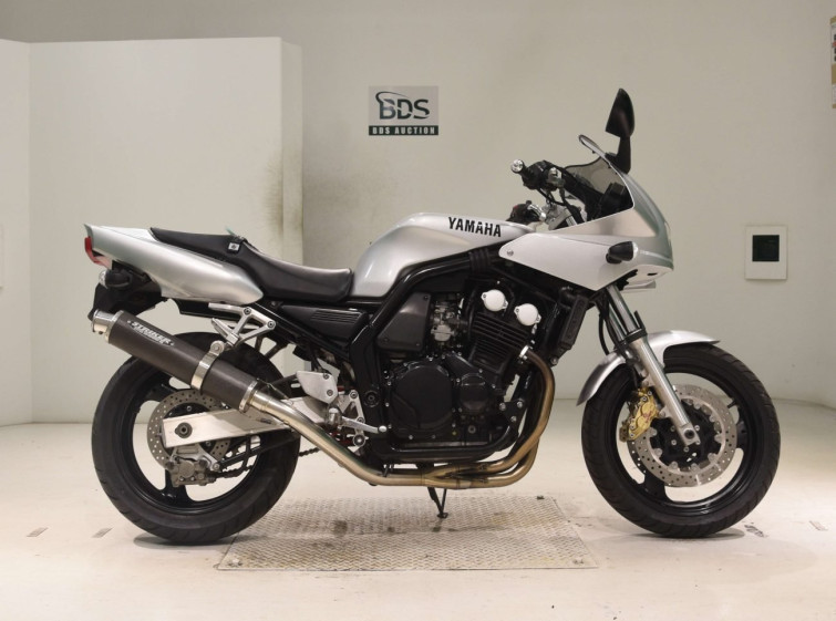 Мотоцикл Yamaha FZ400 с пробегом 46682 km
