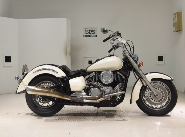 Мотоцикл Yamaha DRAGSTAR XVS1100 CLASSIC с пробегом 15981 km