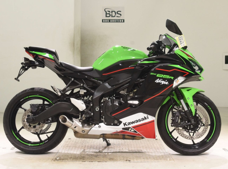 Мотоцикл Kawasaki NINJA ZX-25R с пробегом 10170 km