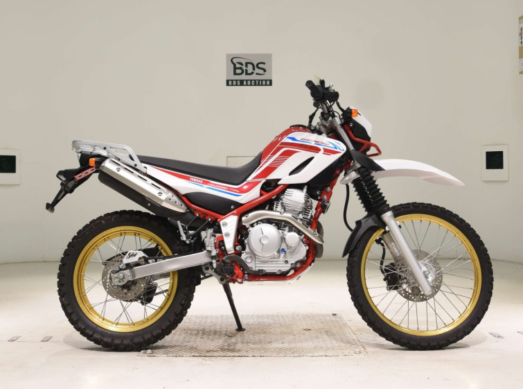 Мотоцикл Yamaha SEROW XT250 с пробегом 9801 km