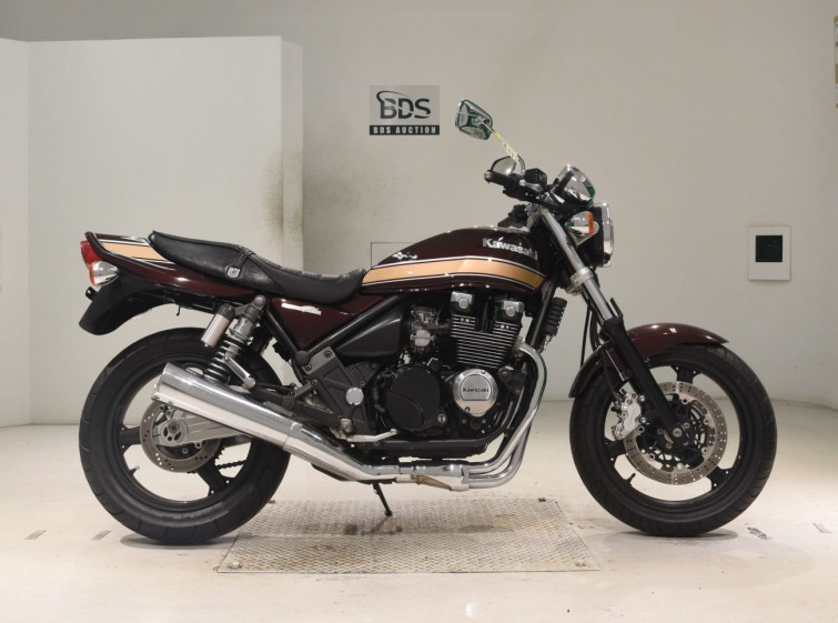 Мотоцикл Kawasaki ZEPHYR400 с пробегом 5411 km