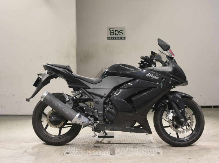 Мотоцикл Kawasaki NINJA250R з пробігом 26543 km