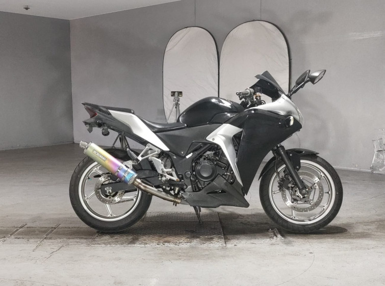 Мотоцикл Honda CBR250R с пробегом 69860 km