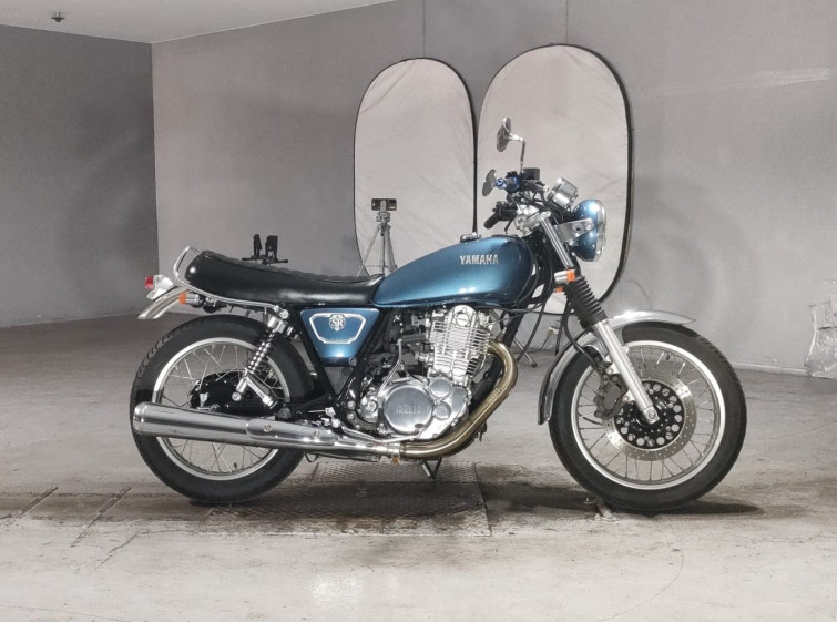 Мотоцикл Yamaha SR400 с пробегом 12020 km