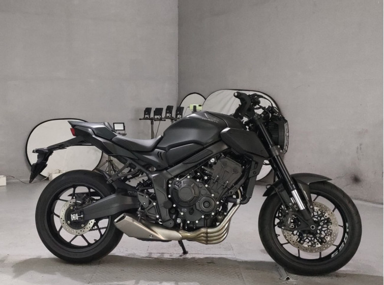Мотоцикл Honda CB650R с пробегом 2059 km