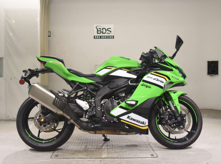 Мотоцикл Kawasaki ZX-4RR з пробігом 4181 km