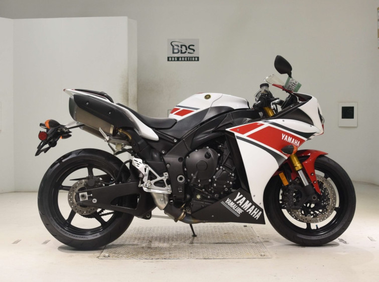 Мотоцикл Yamaha YZF-R1 с пробегом 11448 km