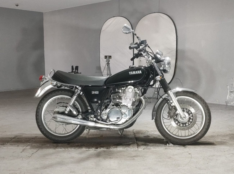 Мотоцикл Yamaha SR400 с пробегом 15208 km