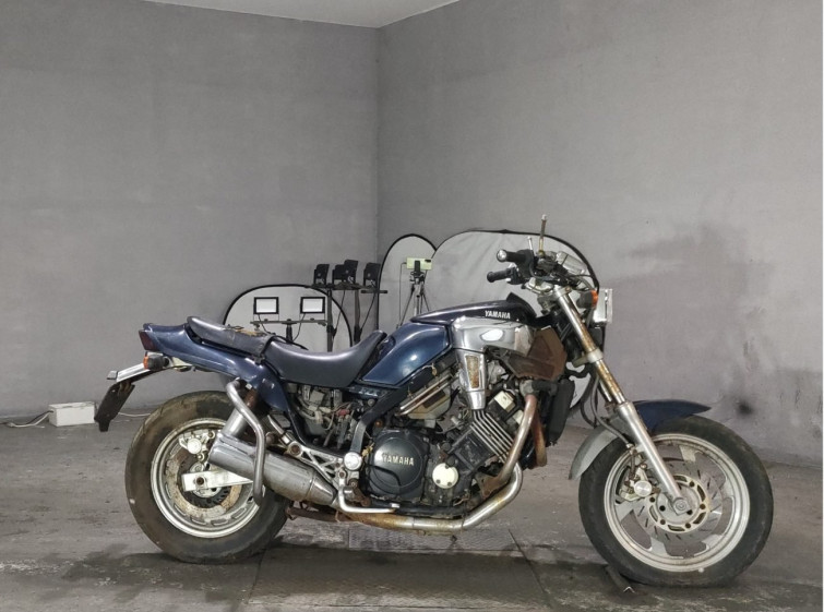 Мотоцикл Yamaha FZX750 з пробігом 1984 km