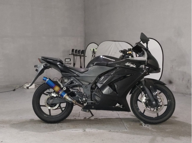 Мотоцикл Kawasaki NINJA250R с пробегом 31100 km