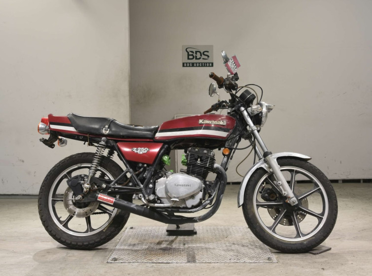 Мотоцикл Kawasaki Z250FT с пробегом 21638 km