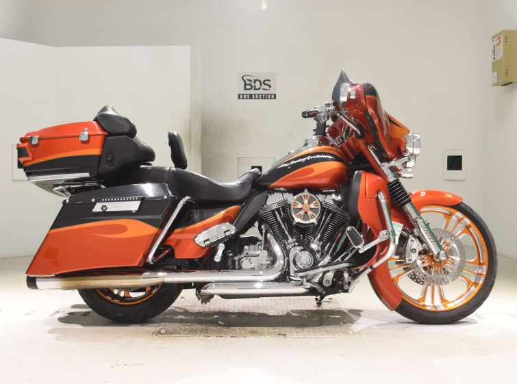 Мотоцикл HD ELECTRA GLIDE FLHTCUSE1800 с пробегом 55090 km